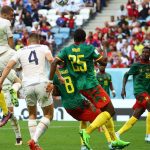 Serbia y Camerún destaparon las emociones del mundial en trepidante empate