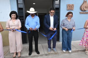 Inaugura Arturo Hernández, nuevas instalaciones del SAPAT en Tangancícuaro.