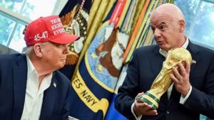LA FIFA, LA GUERRA, LA NUEVA PROSTITUTA DE TRUMP…