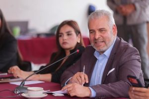 Bedolla encabeza encuentro con sector productivo de Uruapan